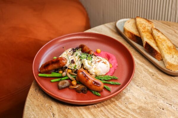 Beetroot Humus w/ Sujuk